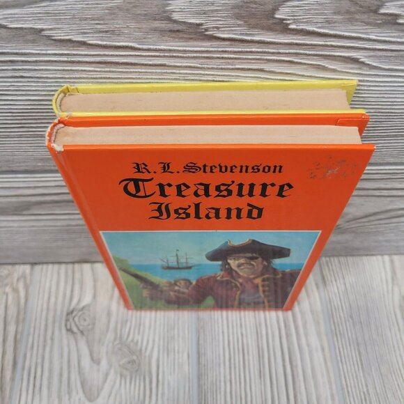 2 Legendary Classics Books Treasure Island‎ and Huckleberry Finn Hardcover Twain - Picture 3 of 7